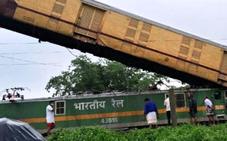 15 dead as goods train hits Kanchanjunga Express in Bengal