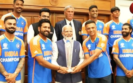 Rohit And Co Head to Mumbai After Meeting PM Modi