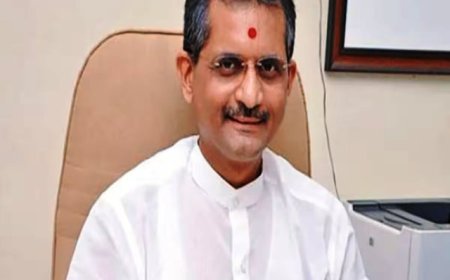 UPSC chairman Manoj Soni quits