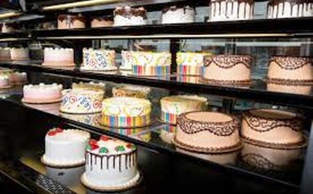 Artificial colouring of cake can cause cancer !