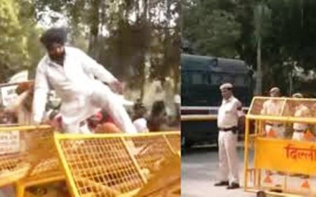 Protest outside Canadian mission in Delhi