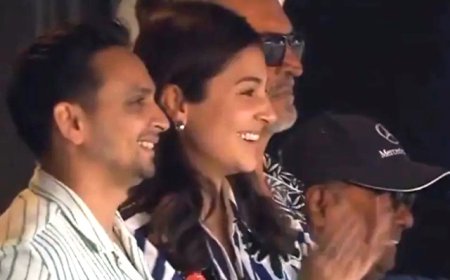 Anushka Sharma Gets Emotional As Virat Kohli Hits 30th Ton
