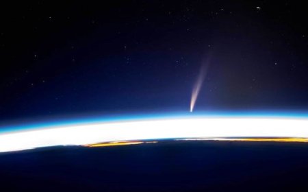 Once-in-a-lifetime comet visible tonight