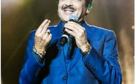 Udit Narayan Aspires To Get Bharat Ratna Amid Kissing Scandal