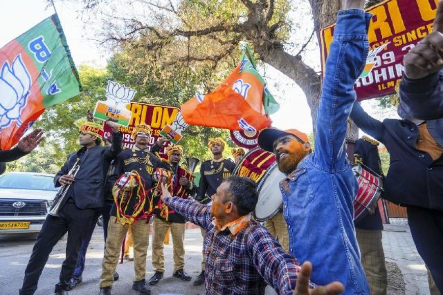 Poster Out…’Dilli mein aa rahi hain BJP’