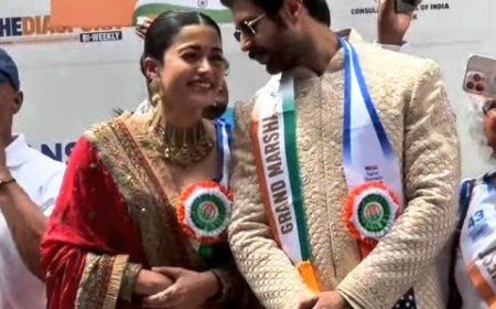 Vijay Deverakonda, Rashmika Mandanna lead India Day Parade in New York